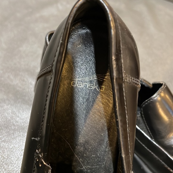 Black Dansko shoes. Size 41/10. Lightly used - Picture 3 of 6